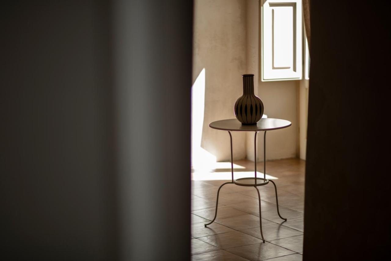 Don Alfonso Dimora D'Epoca Bed & Breakfast รากาเล ภายนอก รูปภาพ