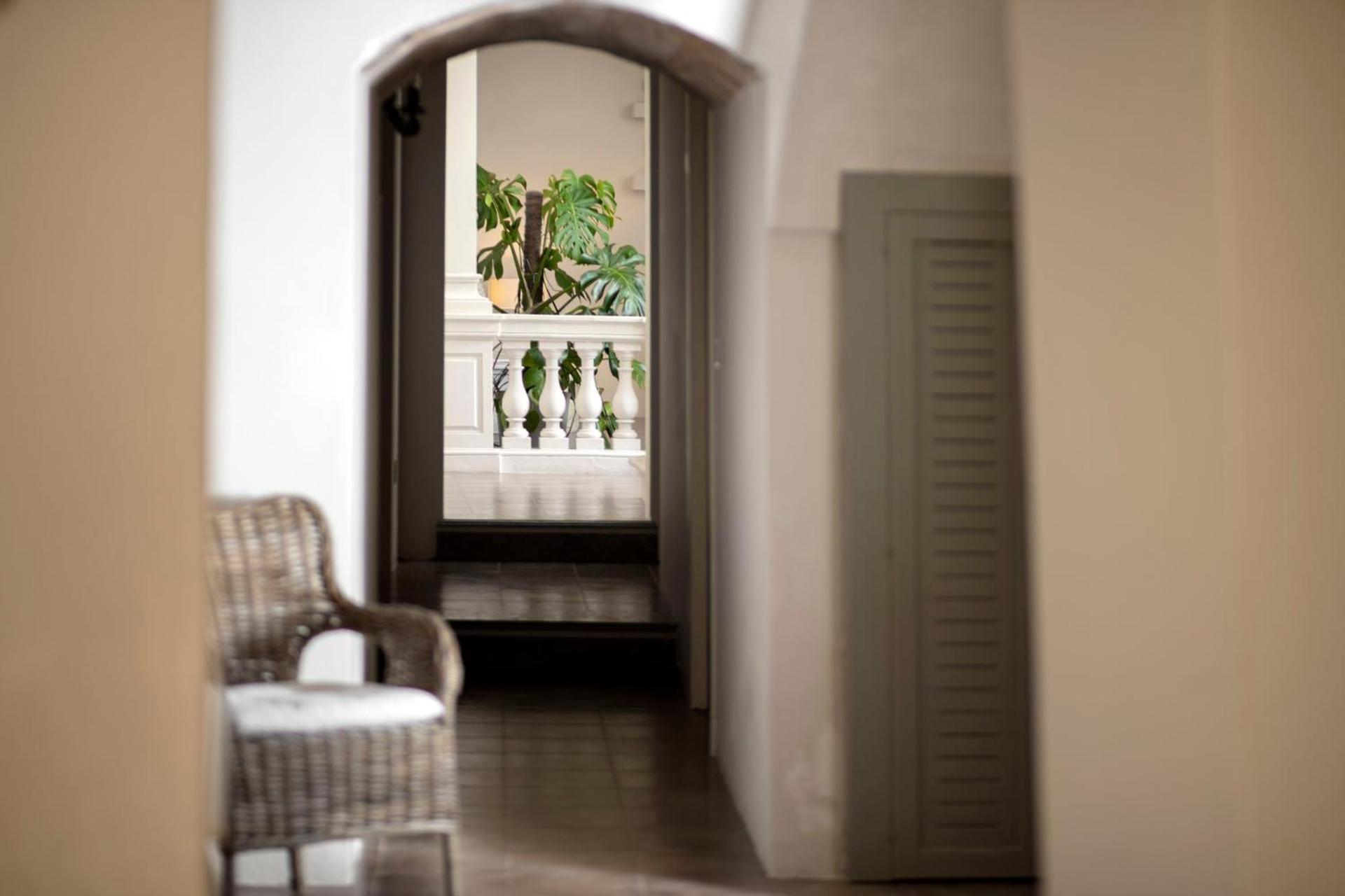 Don Alfonso Dimora D'Epoca Bed & Breakfast รากาเล ภายนอก รูปภาพ