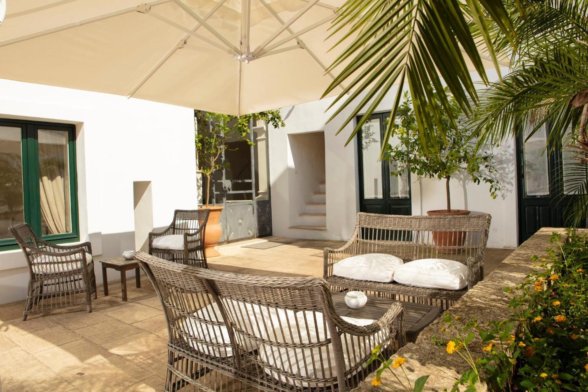 Don Alfonso Dimora D'Epoca Bed & Breakfast รากาเล ภายนอก รูปภาพ