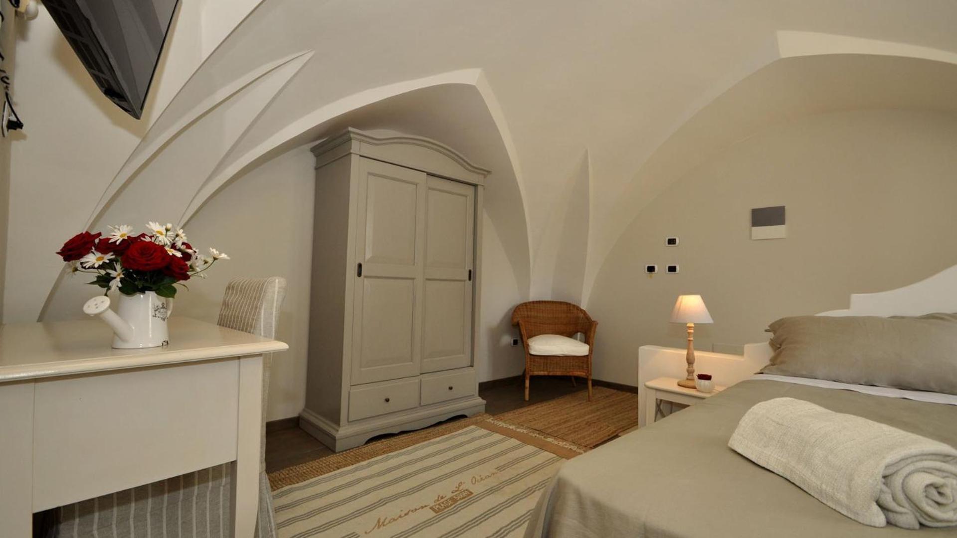 Don Alfonso Dimora D'Epoca Bed & Breakfast รากาเล ภายนอก รูปภาพ