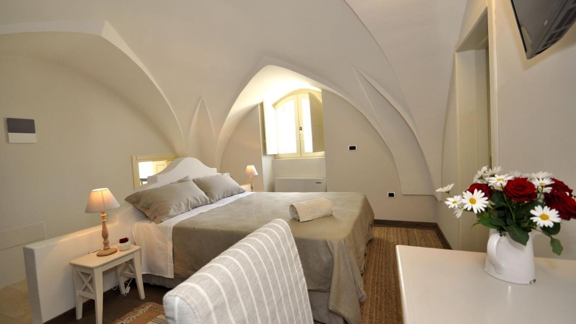 Don Alfonso Dimora D'Epoca Bed & Breakfast รากาเล ภายนอก รูปภาพ