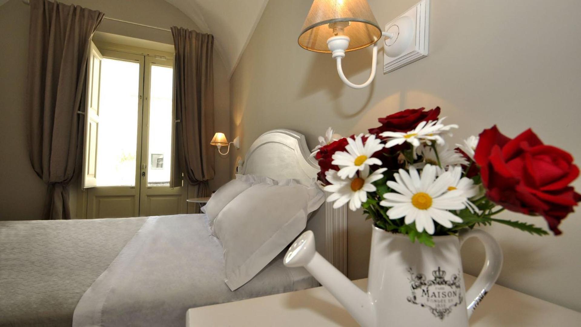 Don Alfonso Dimora D'Epoca Bed & Breakfast รากาเล ภายนอก รูปภาพ