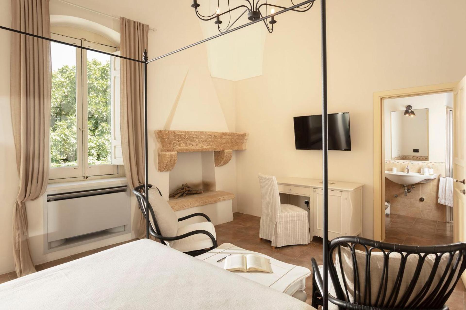 Don Alfonso Dimora D'Epoca Bed & Breakfast รากาเล ภายนอก รูปภาพ